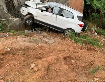 Motorista colide com prédio no Bairro Arco Íris