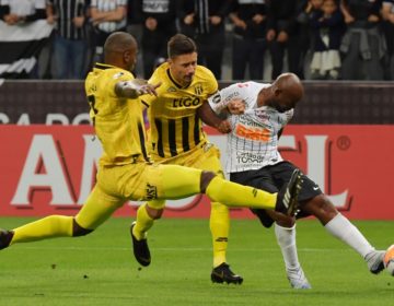 Corinthians vence o Guaraní-PAR, mas se despede da Libertadores