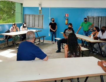 Representantes da Prefeitura visitam escola municipal no Residencial Parque das Águas