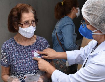 Idosos de 90 anos ou mais recebem a segunda dose a partir de amanhã, dia 27