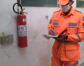 Corpo de Bombeiros fiscaliza cumprimento das exigências das medidas de proteção contra incêndio e pânico em Juiz de Fora e região