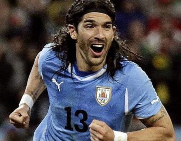 Uruguaio Loco Abreu é anunciado como novo reforço do Athletic Club