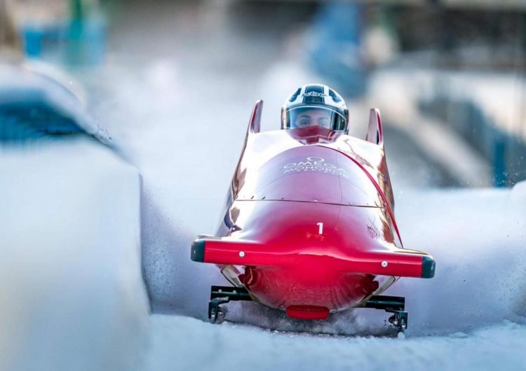 Marina Tuono termina em terceiro lugar no Circuito Mundial de Monobob Feminino