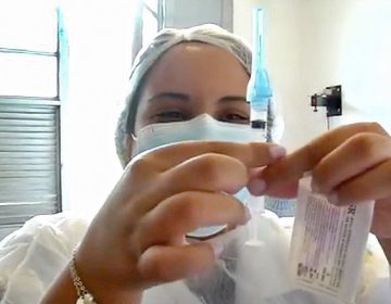 Profissionais de saúde de 60 anos ou mais que estão na ativa têm até esta sexta-feira para serem vacinados contra a Covid-19