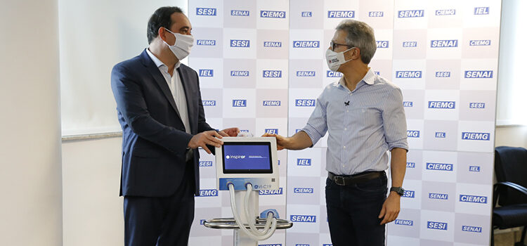 Governador Romeu Zema anuncia abertura de mais 100 leitos de UTI para pacientes com covid-19