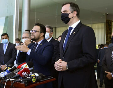 Romeu Zema vai a Brasília e pede esforço internacional para compra de medicamentos e vacinas contra covid