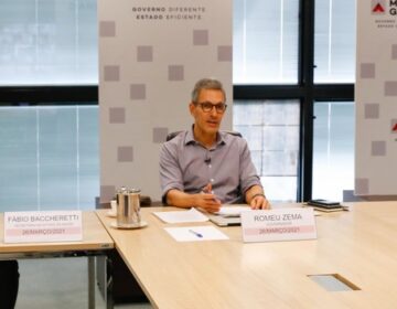 Zema cobra vacinação de policiais e professores durante reunião com o comitê nacional de enfrentamento da pandemia