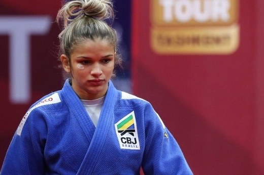 Larissa Pimenta fica em quinto lugar no primeiro dia do Grand Slam de Tbilisi