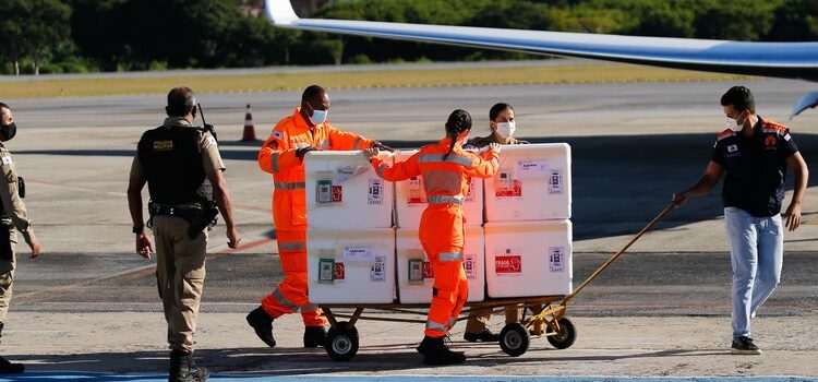 Estado distribui 542.550 doses de vacina contra covid-19 às 28 Regionais de Saúde