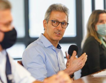 Governo cria onda roxa no Minas Consciente e decreta fechamento em duas regiões do estado