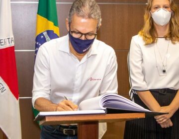 Governador empossa Luísa Barreto como nova secretária de Planejamento e Gestão