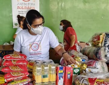 A campanha “Juiz de Fora Solidária” arrecada três toneladas de doações em seu primeiro dia