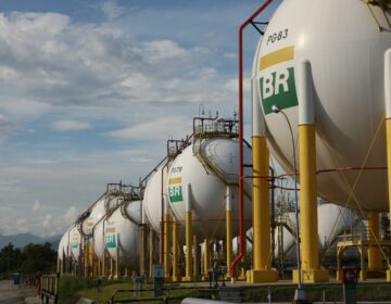 Petrobras anuncia aumento de 39% no gás natural para distribuidoras