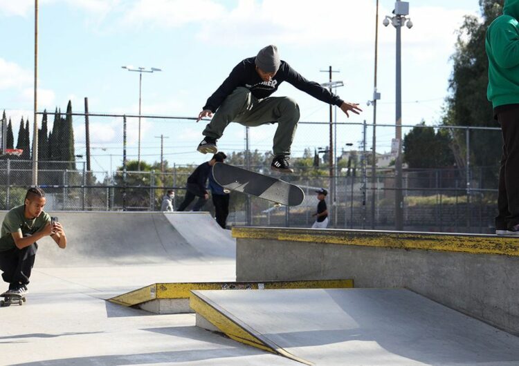 Seleções brasileiras de skate iniciam período de treinos nos EUA