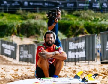 Falta de ondas adia etapa australiana do Circuito Mundial de Surfe