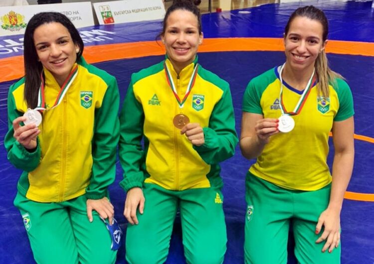 Wrestlling brasileiro leva ouro e duas pratas na Bulgária