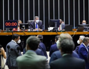 Câmara pode votar nesta quinta-feira pena maior para maus-tratos de crianças e idosos