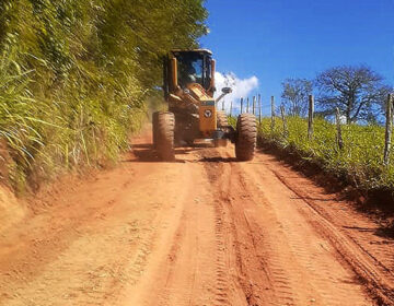 Serviços de patrolamento são realizados pela PJF em estradas da zona rural