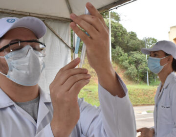 PJF realiza vacinação contra Covid-19 no drive-thru da UFJF neste sábado, 22