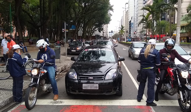 Máscaras são distribuídas pela SMU no aniversário da cidade