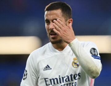 Hazard se desculpa com torcida depois de brincadeiras com adversários