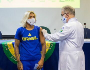 Tóquio 2020: atletas olímpicos e paralímpicos começam a ser vacinados