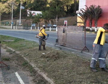 Praças e canteiros da cidade recebem atuação da PJF
