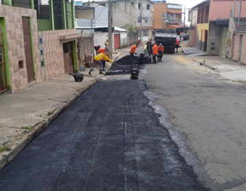 Bairros Cidade do Sol, Grajaú e Santos Dumont recebem a Operação Boniteza com operação tapa-buracos