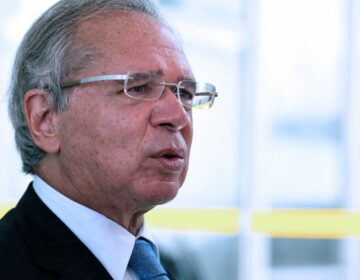 Governo deve anunciar prorrogação do auxílio nesta semana, diz Guedes