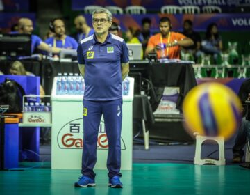 José Roberto Guimarães define lista oficial do vôlei feminino em Tóquio