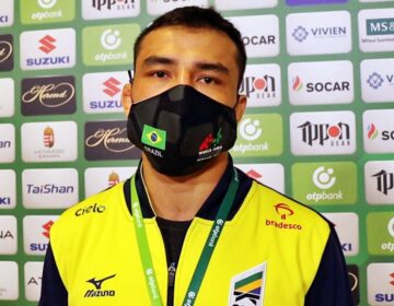 Eduardo Katsuhiro cai para o campeão mundial e agora foca na disputa por equipes