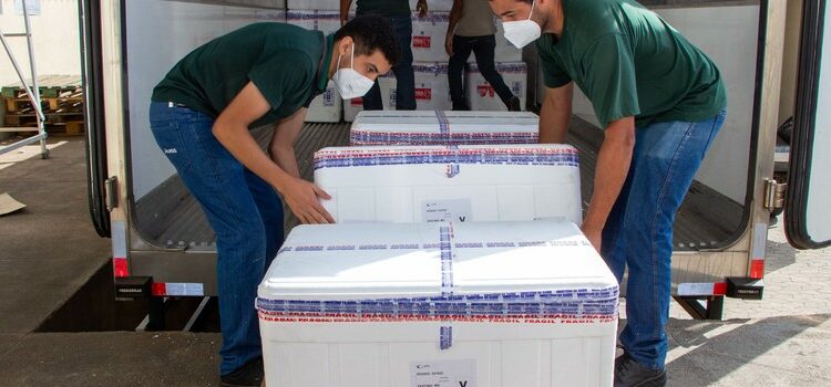 Minas Gerais tem recorde de recebimento de vacinas em junho