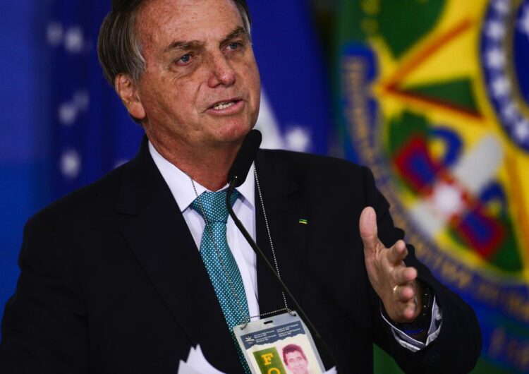 Bolsonaro diz que governo atuará por Copa América no Brasil