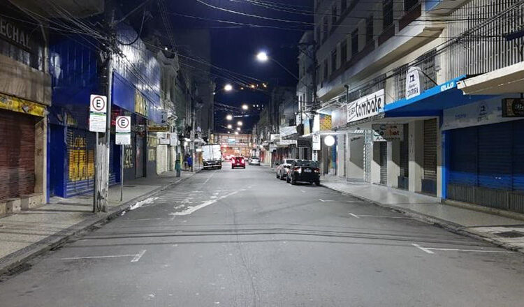 Instalação de luminárias LED no Centro da Cidade são concluídas pela PJF