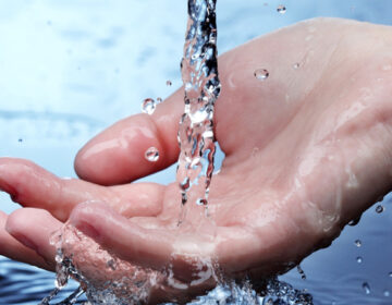 Manutenção em rede de água compromete abastecimento de três bairros centrais neste domingo