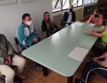 Prefeita realiza encontro com delegação do Sinserpu