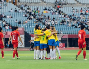 Futebol feminino abre os Jogos Olímpicos para o Brasil com goleada sobre a China