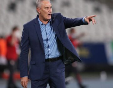 Jejum de títulos da Argentina não pesa em final com o Brasil, diz Tite