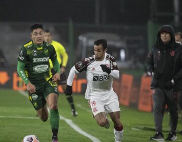 Flamengo supera Defensa y Justicia na estreia de Renato Gaúcho