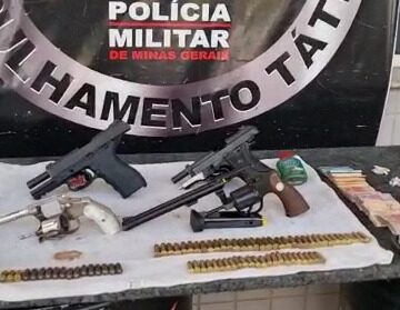 Polícia Militar cumpre mandado de busca e apreensão, prende autor e apreende armas e drogas no Parque das Torres