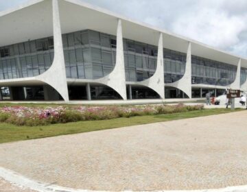 MP que facilita abertura de empresas é sancionada por Bolsonaro