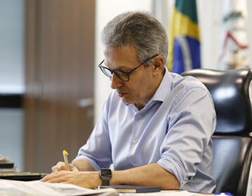 Governo de Minas anuncia pagamento de férias-prêmio