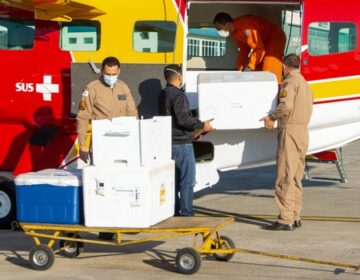 Minas distribuiu mais de 825 mil doses contra covid nesta segunda-feira (23/8)