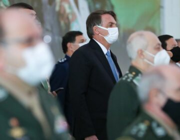 Bolsonaro participa de solenidade de promoção de oficiais-generais