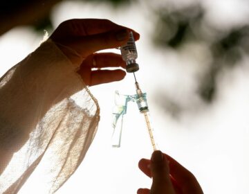 Covid-19: Brasil avalia aplicar dose de reforço a público específico