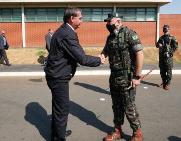Presidente participa de cerimônia do Exército em Goiânia