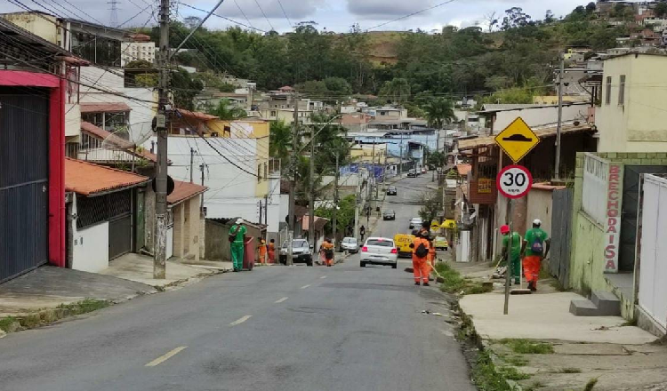 Demlurb realiza mutirão de limpeza no Santo Antônio