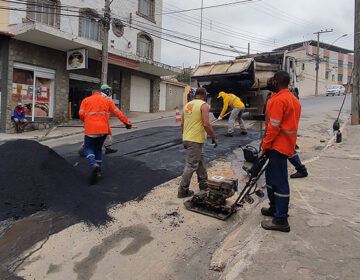 Empav realiza serviços de recomposição asfáltica no bairro Jardim de Alá