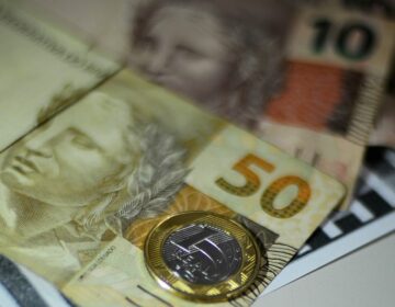 Contas públicas têm superávit de R$ 16,7 bilhões em agosto