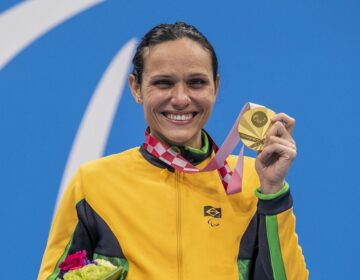 Paralimpíada: Carol Santiago é ouro e Cecília Araújo prata na natação